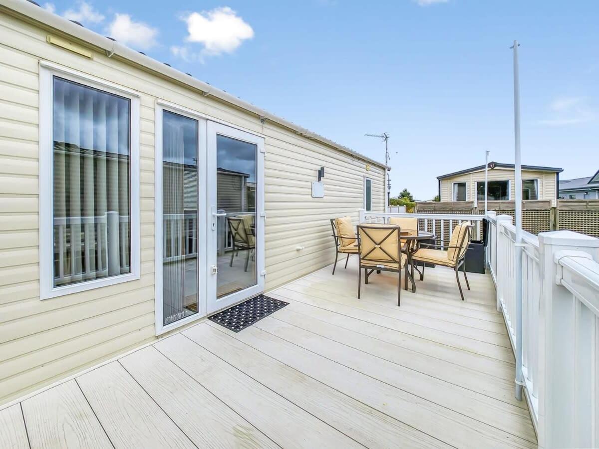 Villa Escape To Paradise At Pevensey Bay Holiday Park 13 Woodland Walk Extérieur photo