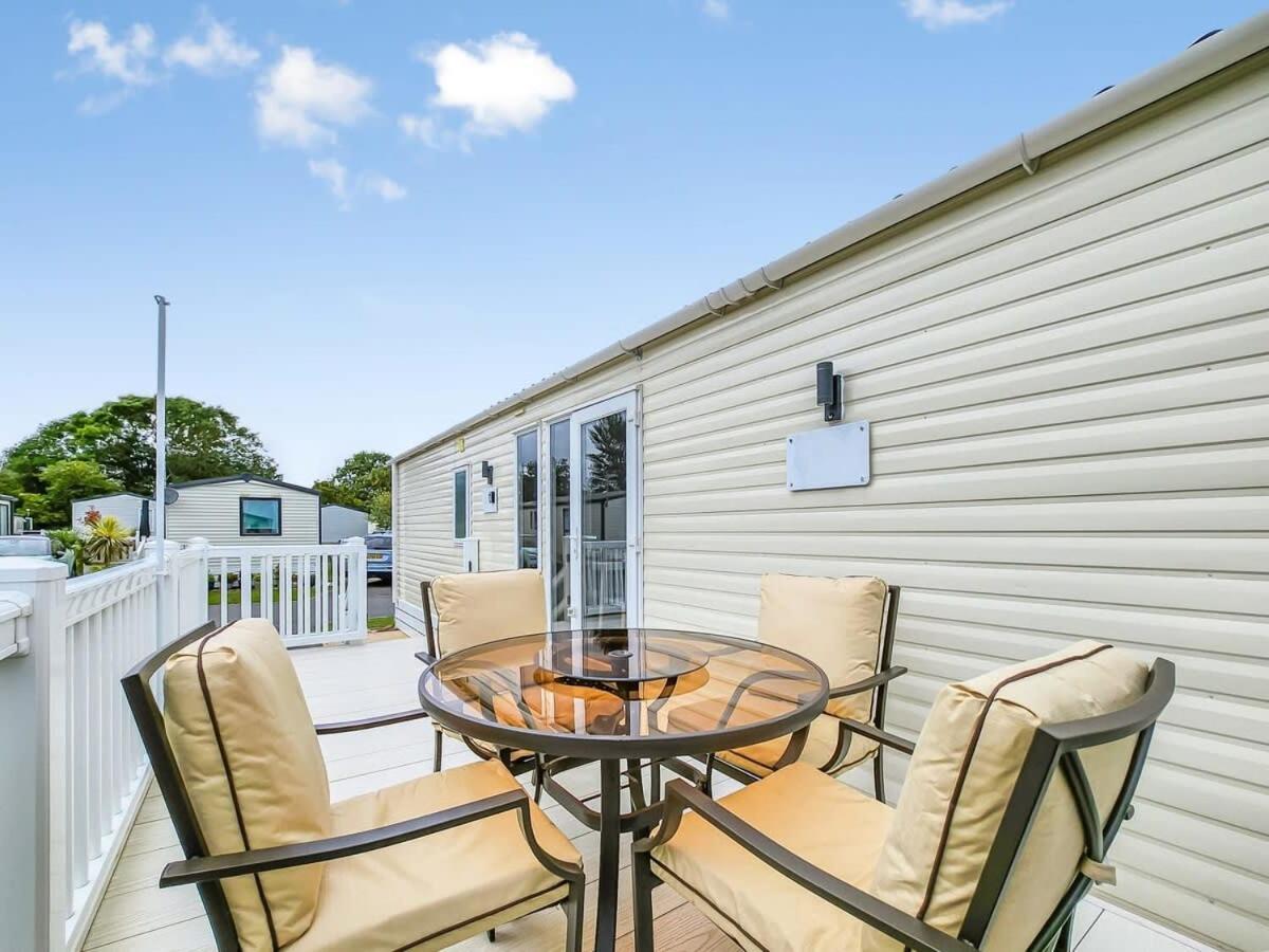 Villa Escape To Paradise At Pevensey Bay Holiday Park 13 Woodland Walk Extérieur photo