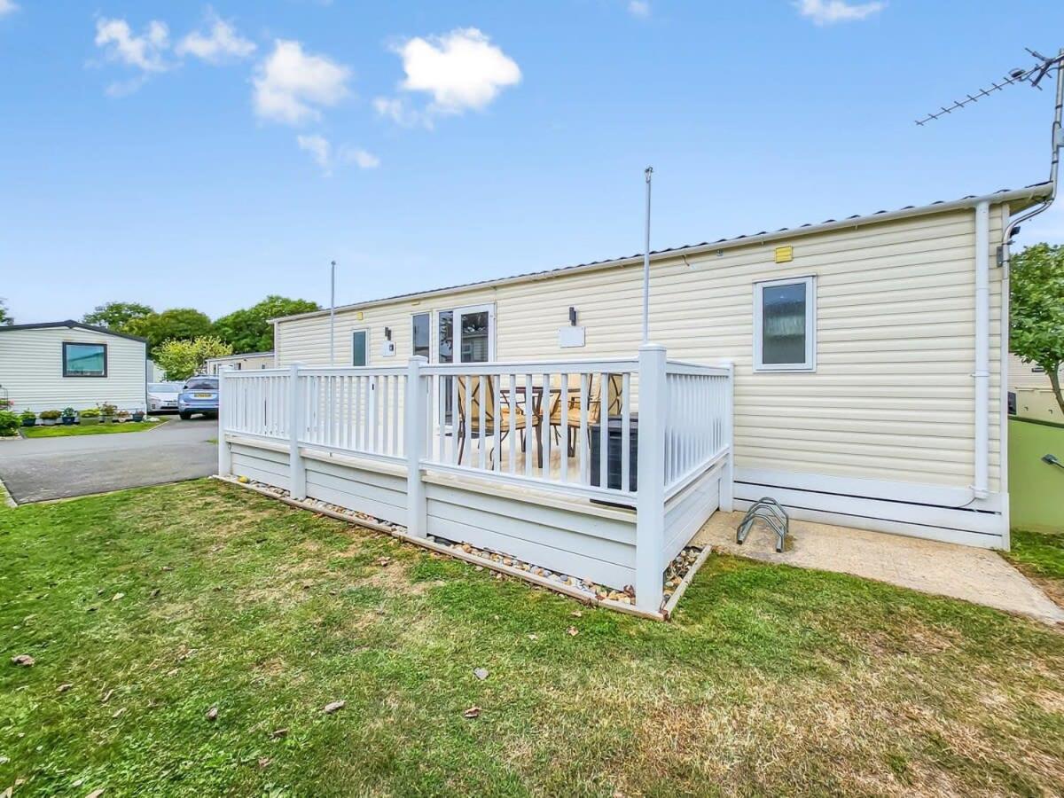 Villa Escape To Paradise At Pevensey Bay Holiday Park 13 Woodland Walk Extérieur photo